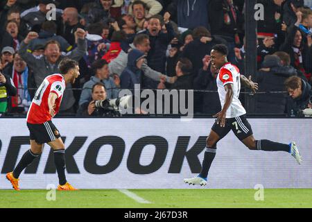 Rotterdam, Niederlande. 28. April 2022. ROTTERDAM, NIEDERLANDE - 28. APRIL: Während des UEFA Europa Conference League-Spiels zwischen Feyenoord und Olympique Marseille in de Kuip am 28. April 2022 in Rotterdam, Niederlande (Foto von Herman Dingler/Orange Picics) Credit: Orange Pics BV/Alamy Live News Stockfoto