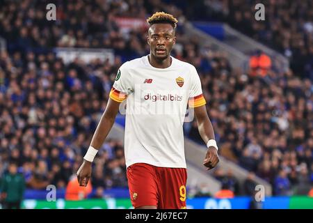 Leicester, Großbritannien. 28. April 2022. Tammy Abraham #9 von Roma während des Spiels in , am 4/28/2022. (Foto von Mark Cosgrove/News Images/Sipa USA) Quelle: SIPA USA/Alamy Live News Stockfoto