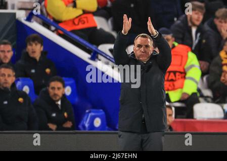 Leicester, Großbritannien. 28. April 2022. Brendan Rogers Manager von Leicester City reagiert Kredit: Nachrichtenbilder /Alamy Live News Stockfoto