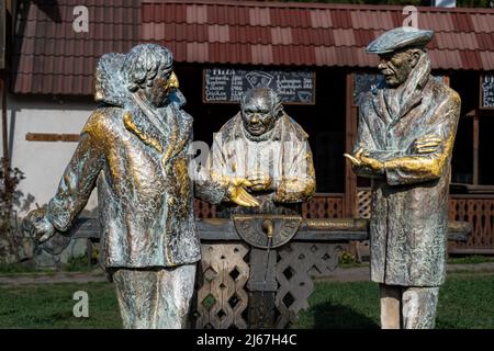 Dilijan, Armenien - 27. April 2022 - Monument skluptures to the Heroes of the Comedy Film Mimino in Dilijan, Armenia Stockfoto