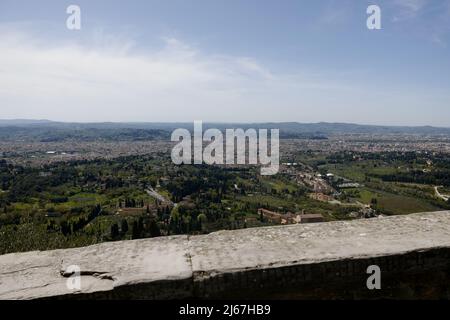 Blick auf Florenz vom Kloster San Francesco, Fiesole, in der Nähe von Florenz, Toskana, Italien, April 2022 Stockfoto