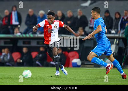 Rotterdam, Niederlande. 28. April 2022. ROTTERDAM, NIEDERLANDE - 28. APRIL: Luis Sinisterra von Feyenoord während des UEFA Europa Conference League-Spiels zwischen Feyenoord und Olympique Marseille in de Kuip am 28. April 2022 in Rotterdam, Niederlande (Foto von Herman Dingler/Orange Picics) Credit: Orange Pics BV/Alamy Live News Stockfoto