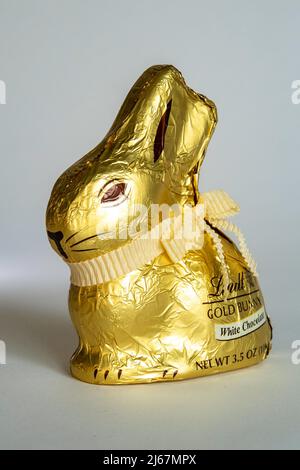 Der legendäre Lindt Goldhase ist ein weltweites Symbol für Ostern Stockfoto