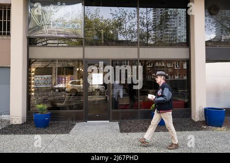 Seattle, USA. 28. April 2022. Yuki's Diffusion Salons am 4. Ave in Belltown. Stockfoto