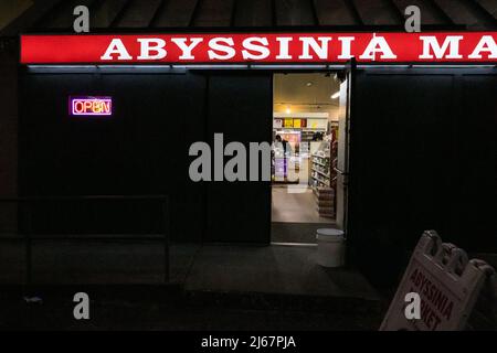 Seattle, USA. 24. Apr, 2022.In Belltown Ist Noch Ein Markt eingestiegen. Stockfoto
