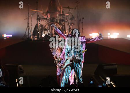 Verona, Italien, 28.. april 2022 die italienische Band Maneskin spielt live in der Arena di Verona Credit: Tiziano Ballabio Credit: Tiziano Ballabio/Alamy Live News Stockfoto