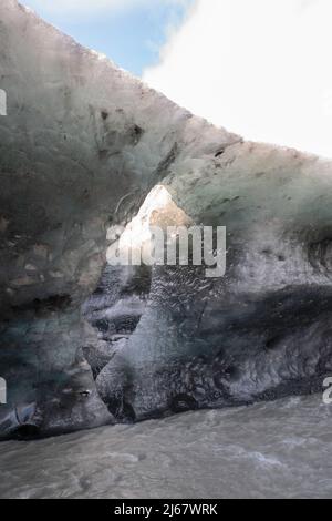 Foto von einer Tour unter dem Breier amerkurjškull-Gletscher. Nationalpark Vatnajškull an der Südküste Islands. Stockfoto