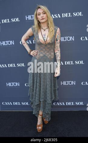 Kalifornien, USA. 28. April 2022. Paris Jackson bei der Ankunft in der Goddess-Gruppenkunstausstellung, veranstaltet von Casa Del Sol und der Hilton-Familie in Bel Air, CA am 28. April 2022 © OConnor / AFF-USA.com Credit: AFF/Alamy Live News Stockfoto