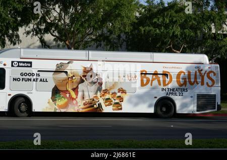 Los Angeles, Kalifornien, USA 27.. April 2022 Ein allgemeiner Blick auf die Atmosphäre des Bad Guys Bus am 27. April 2022 in Los Angeles, Kalifornien, USA. Foto von Barry King/Alamy Stockfoto Stockfoto