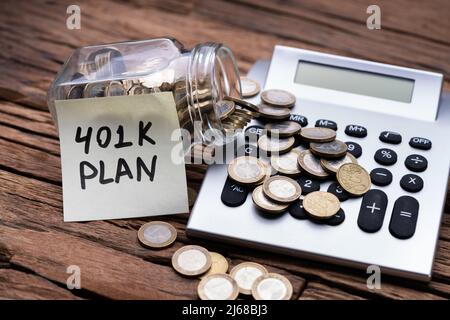 401k Plan und Geldbudget. Steuerbuchhaltung Stockfoto