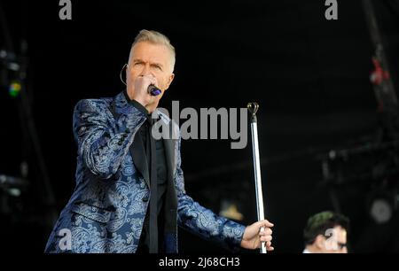 Martin Fry, der Sänger der 80s Band ABC, tritt beim Flashback Festival in Temple Newsom auf. Stockfoto