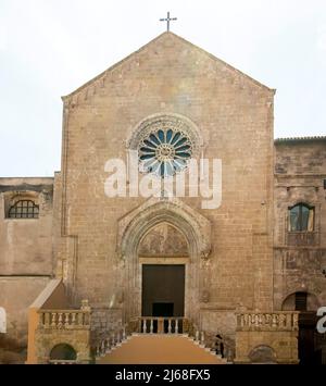 St. dominic alte romanische Kirche in Taranto Altstadt, Apulien, Italien. Stockfoto