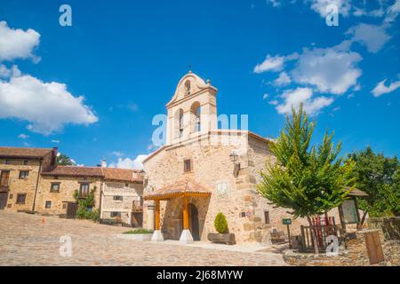 San Miguel Arcangel Kirche. La Hiruela, Provinz Madrid, Spanien. Stockfoto