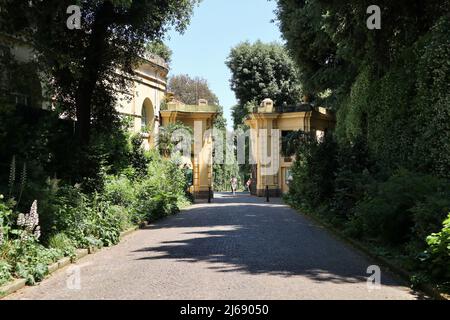 Napoli - Porta di Mezzo del Parco di Capodimonte Stockfoto