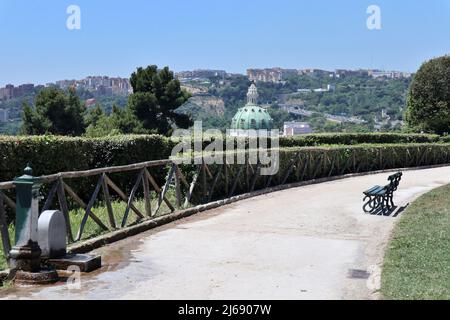 Napoli - Scorcio panoramico dal vialetto del Belvedere di Capodimonte Stockfoto