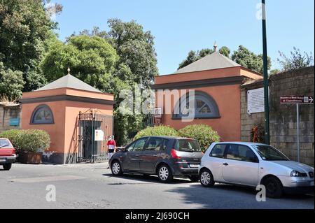 Napoli - Ingresso di Porta Piccola del Real Bosco di Capodimonte Stockfoto