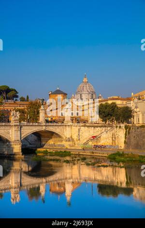 Brücke Vittorio Emanuele II über den Tiber, Rom, Latium, Italien Stockfoto