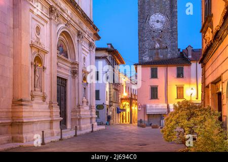 Die Co-Kathedrale von Santa Maria Assunta (die Kathedrale von Pontremoli), Pontremoli, Massa-Carrara, Toskana, Italien, Europa Stockfoto