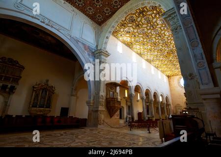 Kathedrale, die der Verkündigung der Jungfrau Maria in Otranto gewidmet ist. Die römisch-katholische Kathedrale, die der Verkündigung der Jungfrau Maria gewidmet ist. Stockfoto