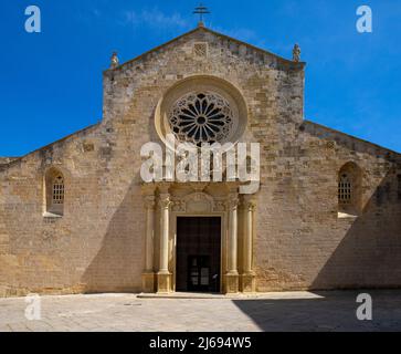 Kathedrale von Otranto. Kathedrale, die der Verkündigung der Jungfrau Maria in Otranto gewidmet ist. Die römisch-katholische Kathedrale, die den Annunciati gewidmet ist Stockfoto