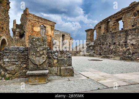 Schloss, Innenhof, Dorf Castelo Rodrigo, Serra da Estrela, Beira Alta, Portugal, Europa Stockfoto