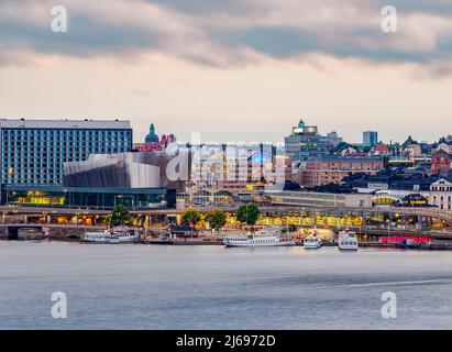 Blick auf das Waterfront Congress Center im Morgengrauen, Stockholm, Stockholm County, Schweden, Skandinavien Stockfoto