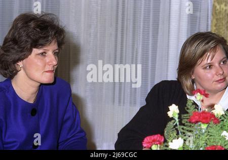 Prinzessin Margareta von Rumänien & Prinzessin Sophie von Rumänien in Bukarest, 1990 Stockfoto