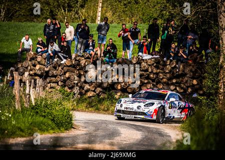 Charbonnieres-les-Bains, Frankreich. 29. April 2022. 05 ROBERT Cedric, DUVAL Matthieu, Alpine A110, Aktion während der Rallye Rhône Charbonnières 2022, 2. Runde des Championnat de France des Rallye 2022, vom 28. Bis 30. April in Charbonnières-les-Bains, Frankreich - Foto Bastien Roux / DPPI Credit: DPPI Media/Alamy Live News Stockfoto