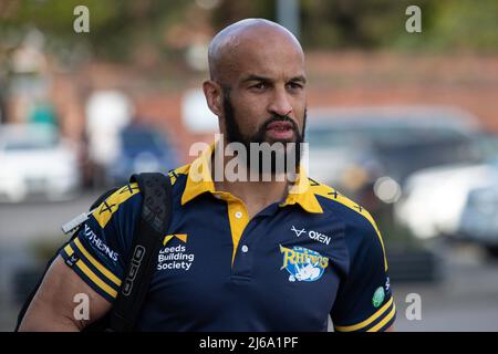 Jamie Jones-Buchanan Interim Head Coach von Leeds Rhinos kommt vor dem heutigen Spiel im Headingley Stadium an Stockfoto