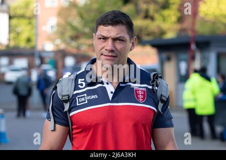 Leeds, Großbritannien. 29. April 2022. Ryan Hall (5) von Hull KR kommt im Headingley Stadium vor dem heutigen Spiel in Leeds, Großbritannien am 4/29/2022 an. (Foto von James Heaton/News Images/Sipa USA) Quelle: SIPA USA/Alamy Live News Stockfoto