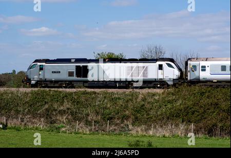 Chiltern Railways, Baureihe 68, Diesellokomotive Nr. 68015, 'Kev Helmer' auf einem Hauptbahndienst, Warwickshire, Großbritannien Stockfoto