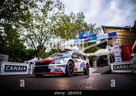 Charbonnieres-les-Bains, Frankreich. 29. April 2022. 10 ROUILLARD Patrick, ZAZURCA Guilhem, Skoda fabia, Ambiente während der Rallye Rhône Charbonnières 2022, 2. Runde des Championnat de France des Rallye 2022, vom 28. Bis 30. April in Charbonnières-les-Bains, Frankreich - Foto Bastien Roux / DPPI Credit: DPPI Media/Alamy Live News Stockfoto