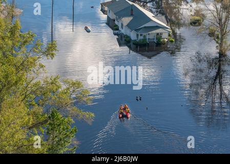 Bladen County, NC, 18. September 2018 -- Luftaufnahme der Überschwemmungen durch den Sturzflug Florenz. Stockfoto