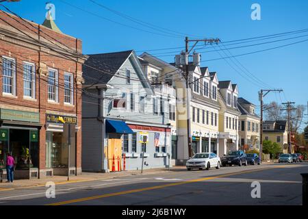 Historische Geschäftsgebäude in der Waltham Street an der Massachusetts Avenue im historischen Stadtzentrum von Lexington, Massachusetts, USA. Stockfoto