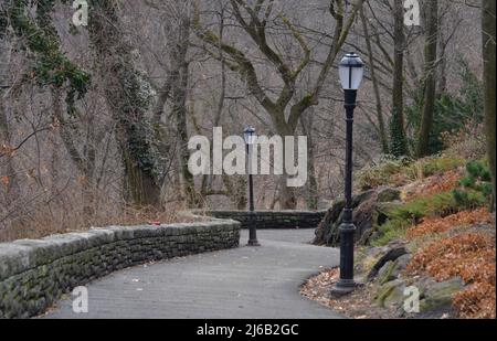 Fußweg in Fort Tryon Park, New York Stockfoto