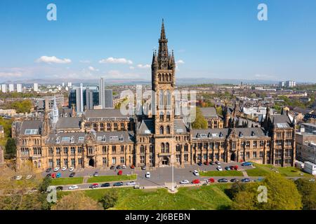 Luftaufnahme von der Drohne der University of Glasgow auf Gilmorehill in Glasgow, Schottland, Großbritannien Stockfoto