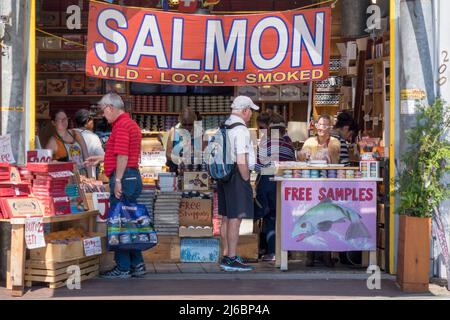 Der Lachsmarkt Laden Innenverkauf Lokaler Gefangener Wildlachs In Ketchikan Alaska Stockfoto