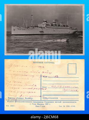 Postkarte 1963 mit dem Schiff Nachimow und einer Inschrift auf Russisch Liebe Serezha! Ich schicke Ihnen diese Postkarte mit einem Bild eines Dampfschiffes. Hallo FRO Stockfoto