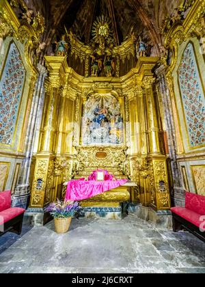 Altarbild der Heiligen Anna in der Kapelle der Heiligen Ana (Capilla de Santa Ana) - Kathedrale der Heiligen Maria von Girona - Spanien Stockfoto