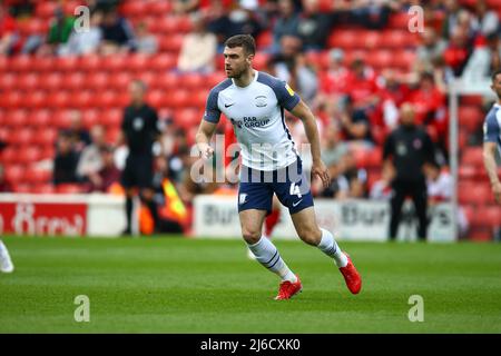 Oakwell, Barnsley, England - 30.. April 2022 Ben Whiteman (4) von Preston - während des Spiels Barnsley gegen Preston N.E., Sky Bet EFL Championship 2021/22, in Oakwell, Barnsley, England - 30.. April 2022 Credit: Arthur Haigh/WhiteRosePhotos/Alamy Live News Stockfoto