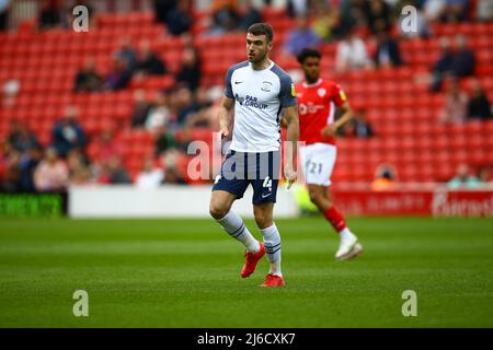 Oakwell, Barnsley, England - 30.. April 2022 Ben Whiteman (4) von Preston - während des Spiels Barnsley gegen Preston N.E., Sky Bet EFL Championship 2021/22, in Oakwell, Barnsley, England - 30.. April 2022 Credit: Arthur Haigh/WhiteRosePhotos/Alamy Live News Stockfoto