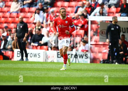 Oakwell, Barnsley, England - 30.. April 2022 Carlton Morris (14) von Barnsley - während des Spiels Barnsley gegen Preston N.E., Sky Bet EFL Championship 2021/22, in Oakwell, Barnsley, England - 30.. April 2022 Credit: Arthur Haigh/WhiteRoseFotos/Alamy Live News Stockfoto