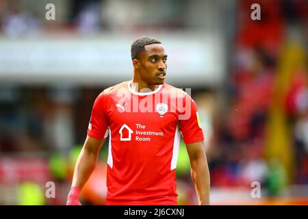 Oakwell, Barnsley, England - 30.. April 2022 Victor Adeboyejo (29) von Barnsley - während des Spiels Barnsley gegen Preston N.E., Sky Bet EFL Championship 2021/22, bei Oakwell, Barnsley, England - 30.. April 2022 Credit: Arthur Haigh/WhiteRoseFotos/Alamy Live News Stockfoto