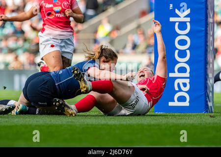 LONDON, GROSSBRITANNIEN. 30., 2022. April. Sgt Louise Dodd Queen Alexandra's Royal Army Nursing Corps feiert am Samstag, den 30. April 2022, einen Versuch während der Women's Army gegen die Royal Navy für die Babcock-Trophäe im Twickenham Stadium. LONDON, ENGLAND. Kredit: Taka Wu/Alamy Live Nachrichten Stockfoto