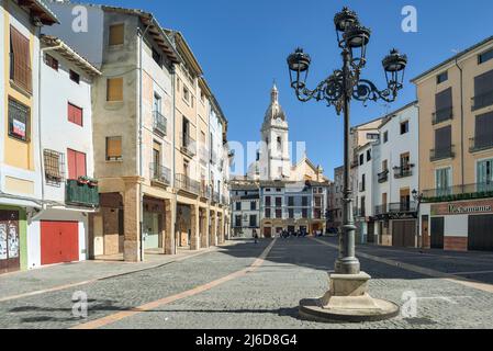 Marktplatz mit der Stiftskirche Basilika Santa Maria in der Stadt Xativa, Jativa, Valencia, Comunidad Valenciana, Spanien, Europa Stockfoto