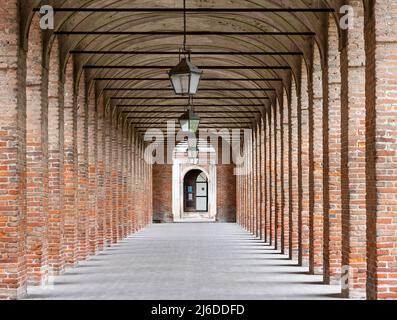 DIE GALERIE DER ALTEN ODER "GRAND CORRIDOR" SABBIONETA, UNESCO-WELTKULTURERBE. Stockfoto