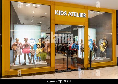 Houston, Texas, USA - 25. Februar 2022: Kinderatelier in einem Einkaufszentrum. Stockfoto