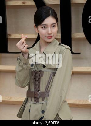 Die südkoreanische Schauspielerin und Sängerin Suzy (BAE Suzy), ehemaliges Mitglied der K-Pop-Mädchengruppe Miss A, nimmt am 30. April 2022 an einem Fotoaufruf für die Diors Herbst 2022-Kollektion in Seoul, Südkorea, Teil. (Foto von Lee Young-ho/Sipa USA) Stockfoto