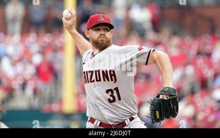 Arizona Diamondbacks Pitcher Ian Kennedy liefert den St. Louis Cardinals am Samstag, den 30. April 2022, im neunten Inning im Busch Stadium in St. Louis einen Pitch. Foto von Bill Greenblatt/UPI Stockfoto