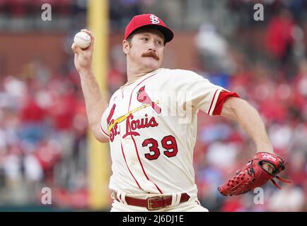 St. Louis Cardinals starten Pitcher Miles Mikola liefert am Samstag, den 30. April 2022, im ersten Inning im Busch Stadium in St. Louis einen Pitch zu den Arizona Diamondbacks. Foto von Bill Greenblatt/UPI Stockfoto